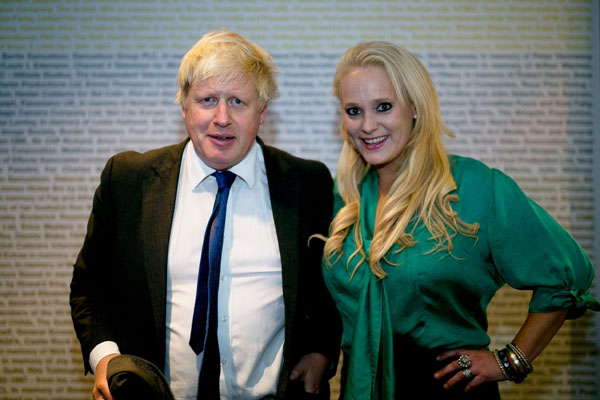 Thủ tướng Anh bị cáo buộc ngoại tình với doanh nhân Mỹ