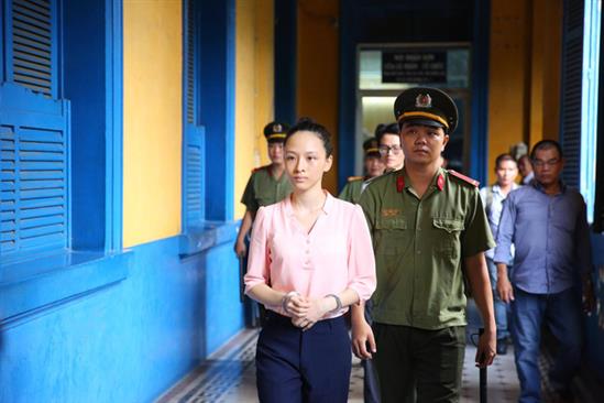 Hoa hậu Phương Nga và Thùy Dung được tại ngoại