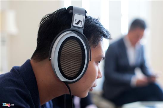 Tai nghe giá 1,7 tỷ đồng của Sennheiser về Việt Nam