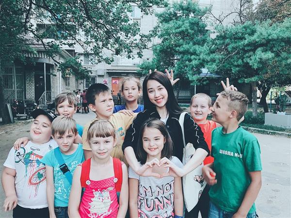 Huỳnh Hồng Loan kể chuyện bị tăng cân khi quay phim tại Nga