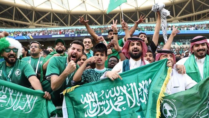 Văn hóa cổ động viên Saudi Arabia làm kinh ngạc thế giới