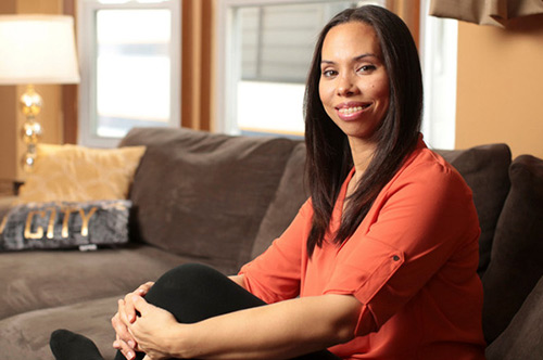 Bé gái lạc mẹ từ năm 4 tuổi, mất 15 năm đi tìm, không ngờ mẹ lại là 