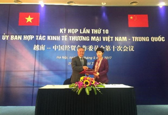 8 tháng đầu năm 2017 Việt Nam nhập siêu 17,7 tỷ USD từ Trung Quốc