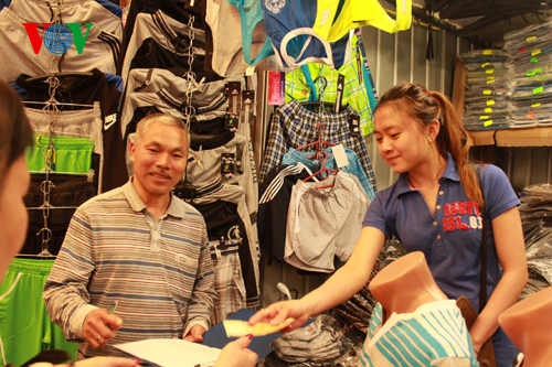 Hội Đồng hương Nghệ Tĩnh ở Ukraine quyên góp ủng hộ Cảnh sát biển