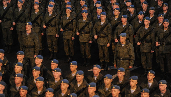 Lính dù Nga - Trung Quốc diễn tập chung ở Bắc Kinh