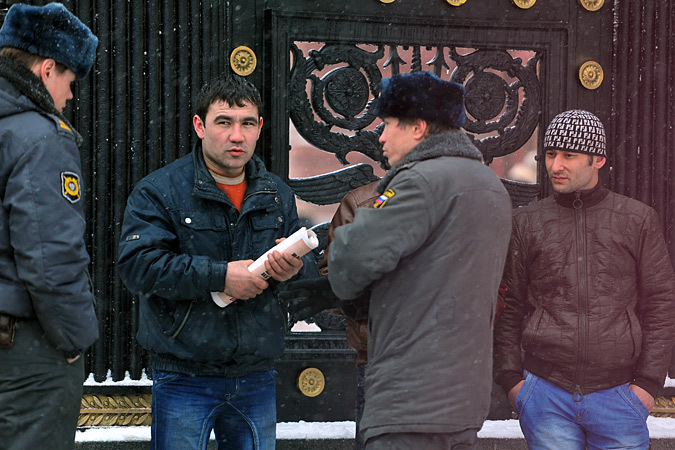 Moskva: chiến dịch kiểm tra căn hộ không có đồng hồ nước, phát hiện cư dân sống không đăng ký