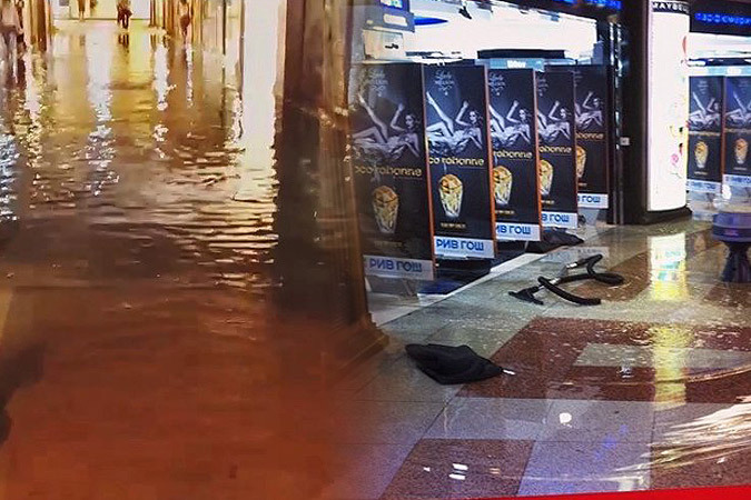 Moskva: Mưa lớn gây ngập úng TTTM 