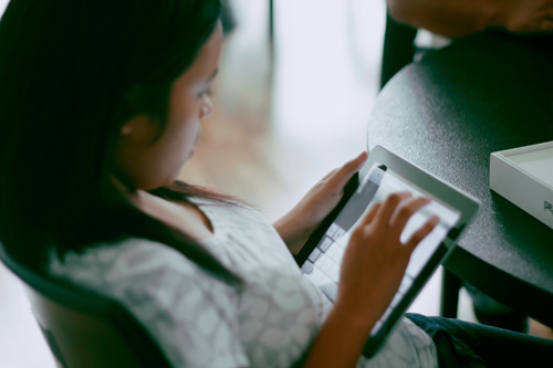 Máy tính bảng khiến học sinh mất nhiều kỹ năng xã hội