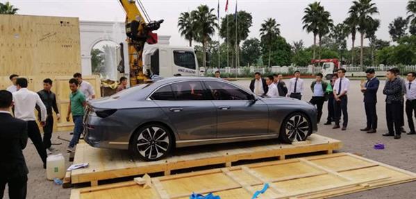 Mẫu Lux A2.0 của VinFast bất ngờ xuất hiện tại Việt Nam