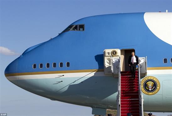 TT Donald Trump đến VN: Cận cảnh chuyên cơ 'pháo đài' Air Force One