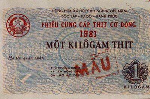Bùi ngùi nhìn lại cái Tết 30 năm trước của gia đình Việt