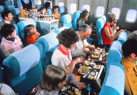 Thực đơn khoang VIP trên máy bay những năm 50-70 có gì độc?