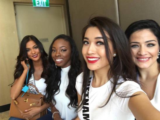 Lệ Hằng đang lọt top 5 thí sinh được yêu thích nhất tại Miss Universe 2016
