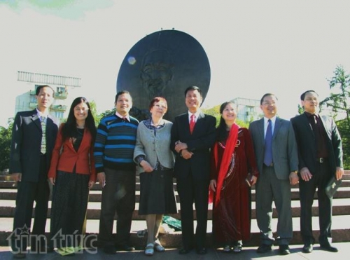 Moskva kỷ niệm 2/9 và dâng hoa nhớ Bác