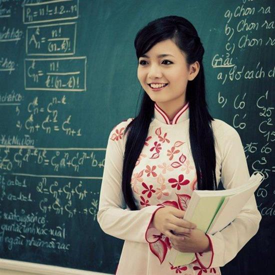Cô giáo 9X xinh đẹp trường Ams đoạt giải tài năng, duyên dáng
