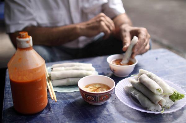 Chuyên gia ẩm thực Võ Quốc: 'Thức ăn nhanh Việt Nam có tầng sâu văn hóa'