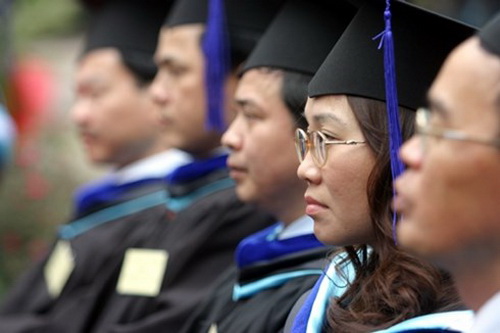 Thạc sĩ, cử nhân thất nghiệp: Vì đồng tiền chi phối?