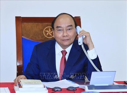 Thủ tướng Nguyễn Xuân Phúc điện đàm với Thủ tướng Nga Dmitry Medvedev