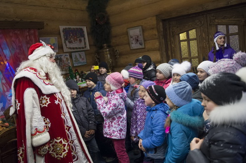 Thăm nhà ông già Tuyết tại Moscow, LB Nga
