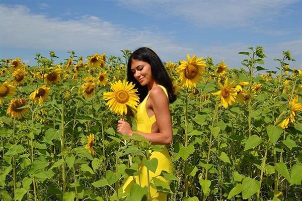 Vẻ đẹp sắc sảo của vũ công 26 tuổi là Hoa hậu Quốc tế Nga 2018