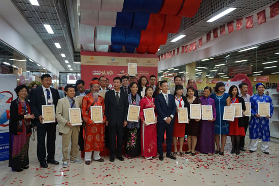 Khai mạc Hội chợ - Bán hàng “Tuần lễ hàng Hà Nội tại Moskva – 2016”