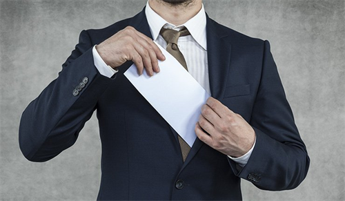 Đối tượng có khả năng nhận hối lộ không thể trở thành quan chức