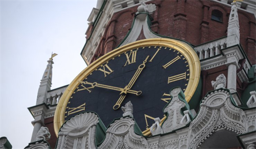 Nước Nga chuyển sang 'giờ mùa đông' vĩnh viễn