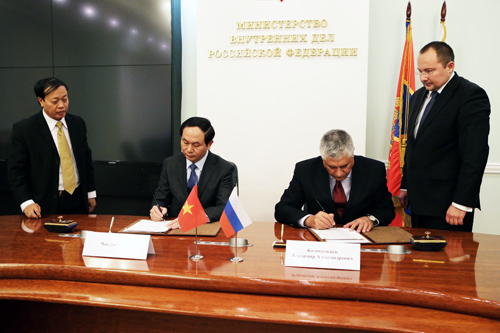 Bộ trưởng Trần Đại Quang thăm, làm việc với Bộ Nội vụ Liên bang Nga