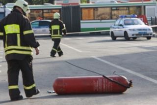 Moskva: Bình khí gas cứu hoả phát nổ gây thương tích cho khách bộ hành.