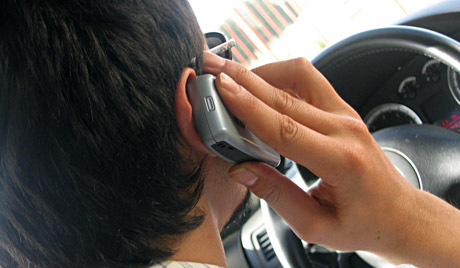 Một người Pháp lái xe tới tận Bỉ do hỏng phanh xe hơi