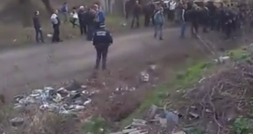 Xe tăng nườm nượp kéo tới đông Ukraina