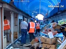 Moskva: Dỡ chợ  có cảnh sát đặc nhiệm hỗ trợ
