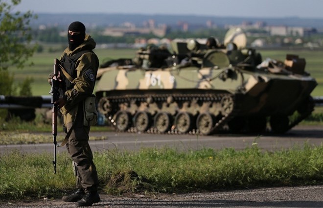 Quân đội Ukraine nã súng cối vào ngôi làng giáp biên giới với Nga