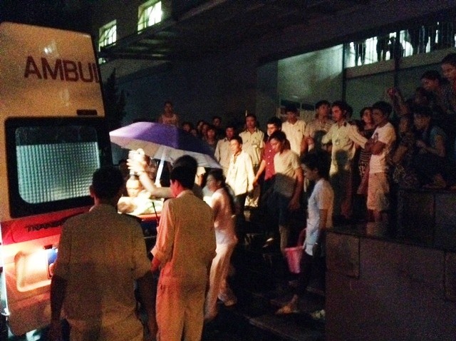 Bao vây bệnh viện vì bé 8 tháng tuổi tử vong do sốc thuốc