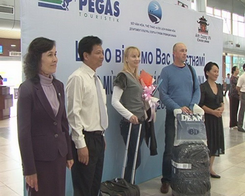 Liên kết với Công ty Ánh Dương, nước ngoài 'thâu tóm' du lịch?