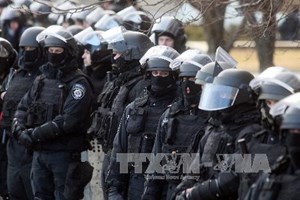 Ukraine động viên 15.000 quân, Nga tăng huấn luyện