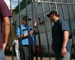 Đóng cửa 30 chợ ở ngoại ô Moskva