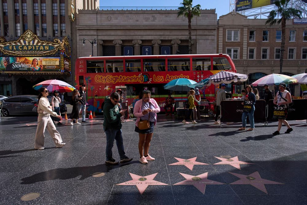 Nhiều quốc gia khuyến cáo công dân việc đến Mỹ