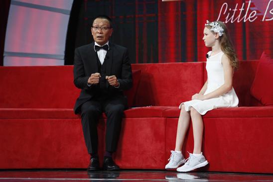 Nhà báo Lại Văn Sâm bất ngờ hóa... công chúa yếu đuối trên sân khấu Mặt trời bé con
