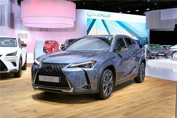 Cận cảnh Lexus UX 2019 vừa trình làng