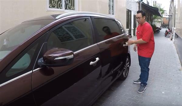 Từ chuyện đóng cửa xe đến phép lịch sự khi đi nhờ xe mà ít ai quan tâm