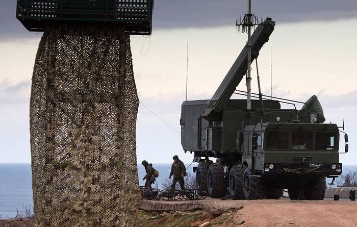 Nga kích hoạt hệ thống phòng không ở Crimea