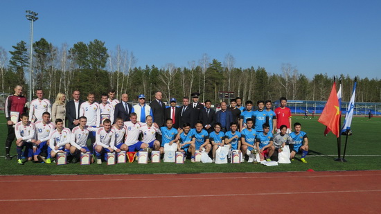 Giao lưu bóng đá giữa đội Dinamo tỉnh Kaluga Nga và Đội bóng đá của các học viên An Ninh VN tại LB Nga