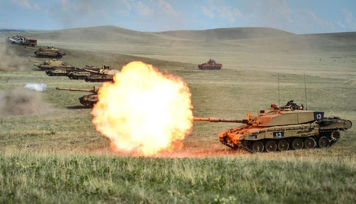 Anh bắt đầu huấn luyện binh sỹ Ukraine sử dụng xe tăng chiến đấu chủ lực Challenger 2