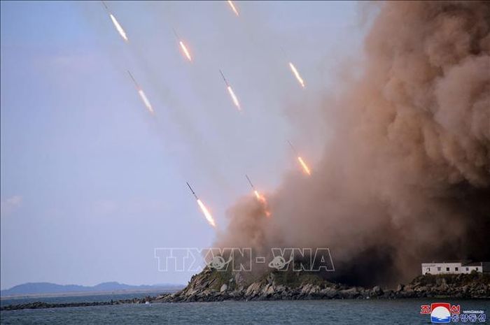 Vụ Triều Tiên bắn đạn pháo: Hàn Quốc ban bố lệnh sơ tán, cảnh báo đáp trả tương xứng