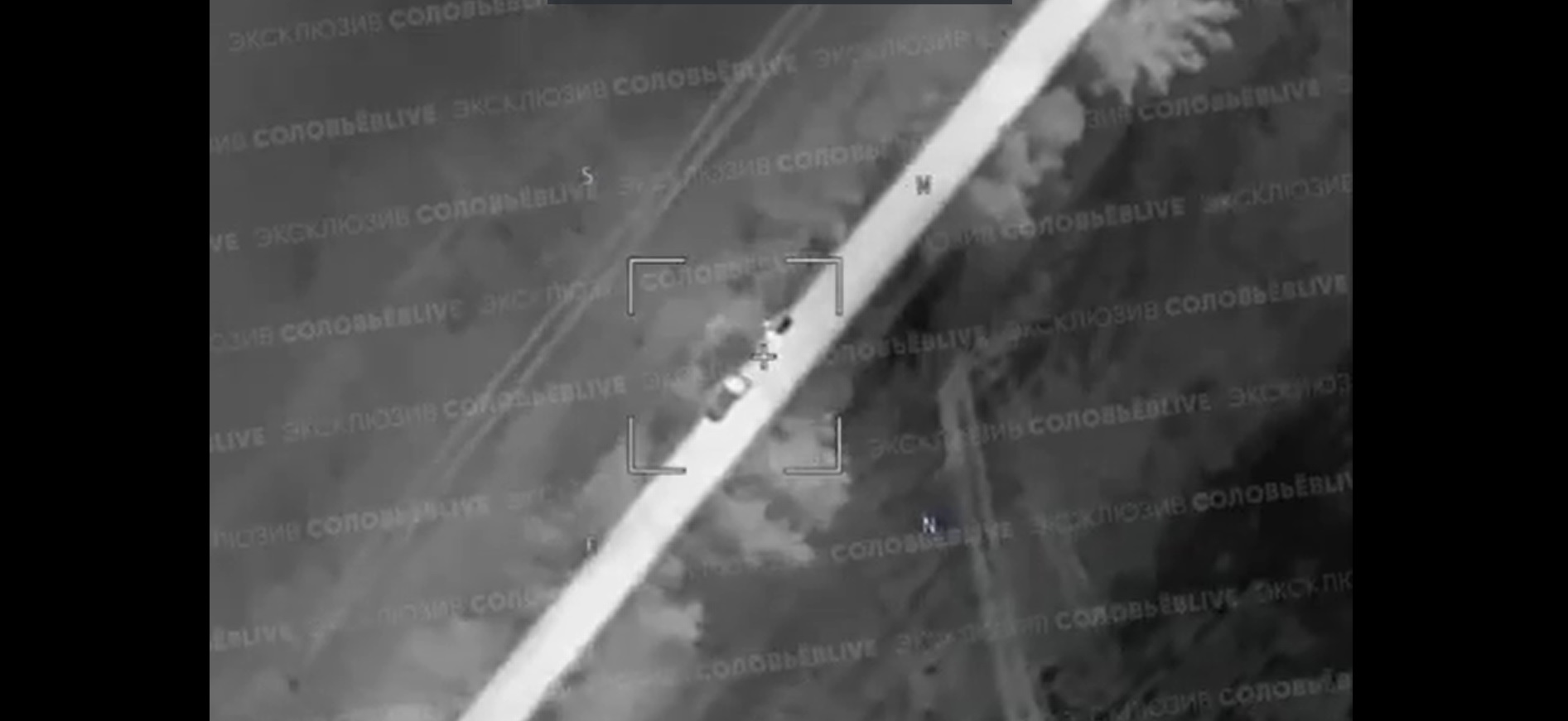 Khoảnh khắc máy bay không người lái Lancet của Nga phá hủy hệ thống HIMARS