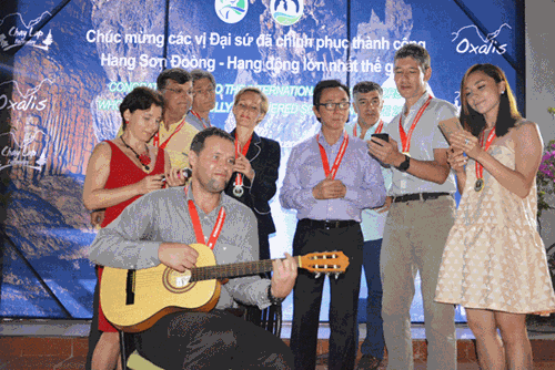 Đại sứ các nước sẵn lòng làm sứ giả quảng bá hình ảnh Sơn Đoòng ra thế giới