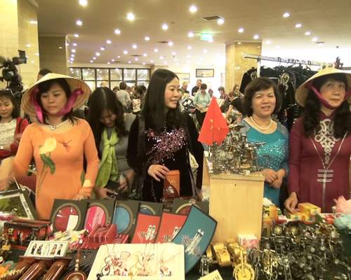 Việt Nam tham gia ngày hội từ thiện các Đại sứ quán ở Moskva