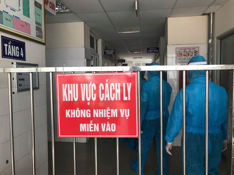 Thêm 3 ca mắc mới COVID-19 là người nhập cảnh, Việt Nam có 1.066 bệnh nhân