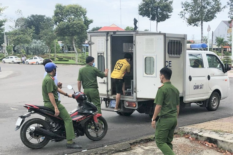 Án mạng trong khu cách ly